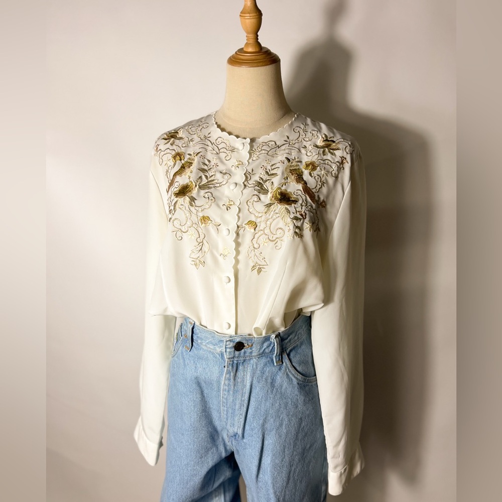 VINTAGE 80s/90s Floral Bird Embroidered Button Front Ivory Blouse Large